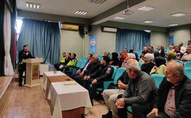 Samsun 19 Mayıs'ta 96 okul servis personeli güvenlik eğitimi aldı