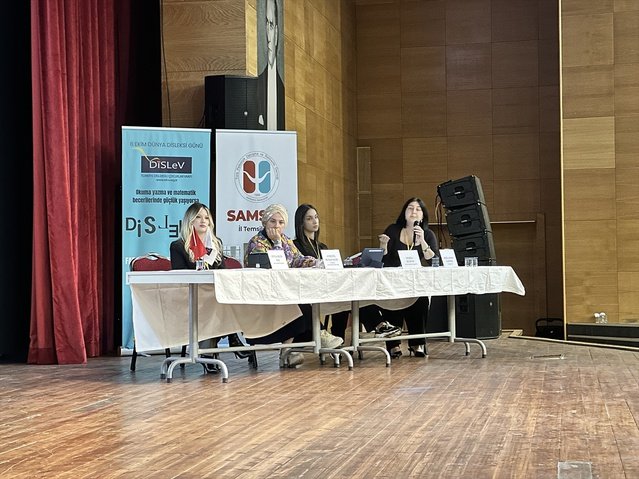 Samsun Atakum'da disleksi paneli düzenlendi, uzmanlar tanı ve eğitimi ele aldı