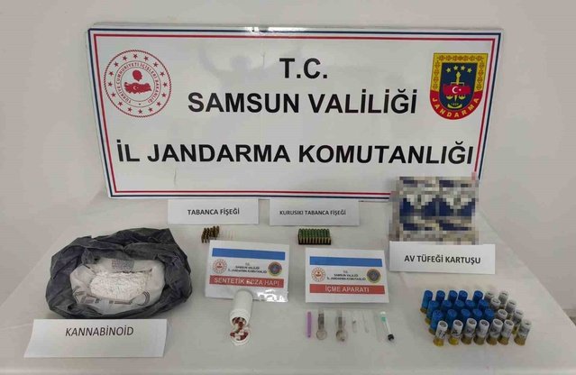 Samsun Atakum'da eve yapılan operasyonda 1 kilo 99 gram bonzai ham maddesi ele geçirildi