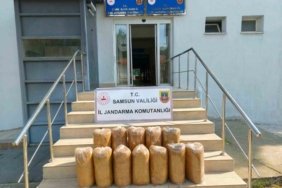 Samsun Atakum'da jandarma bir aracı durdurdu, 60 kilo kaçak tütün ele geçirildi