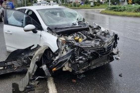 Samsun Atakum'da kırmızı ışık ihlali kazasında 5 kişi yaralandı, görüntüler çıktı