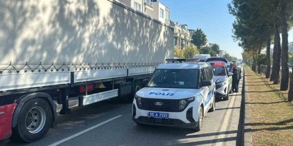 Samsun Atakum'da müftü yardımcısının aracı motosikletle çarpıştı, sürücü yaralandı