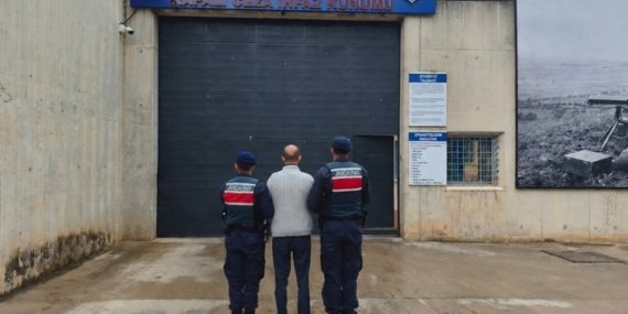 Samsun Bafra'da 15 yıl hapis cezasıyla aranan şahıs JASAT operasyonuyla yakalandı