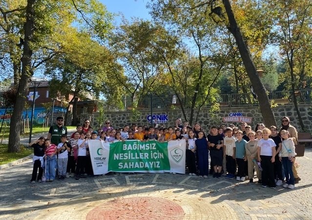 Samsun Canik'te Yeşilay, 70 öğrenciyi ekranlardan uzaklaştırıp doğayla buluşturdu