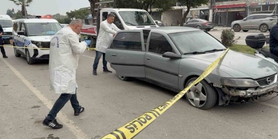 Samsun Canik'te aracının önü kesilen kişi bıçaklanarak yaralandı, lastikleri kesildi