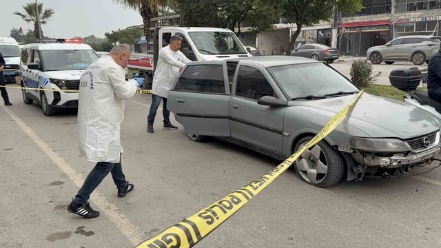 Samsun Canik'te aracının önü kesilen kişi bıçaklanarak yaralandı, lastikleri kesildi
