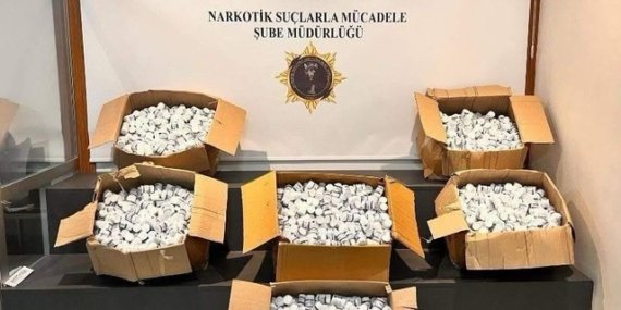 Samsun Canik'te düzenlenen narkotik operasyonunda 273 bin 300 uyuşturucu hap bulundu