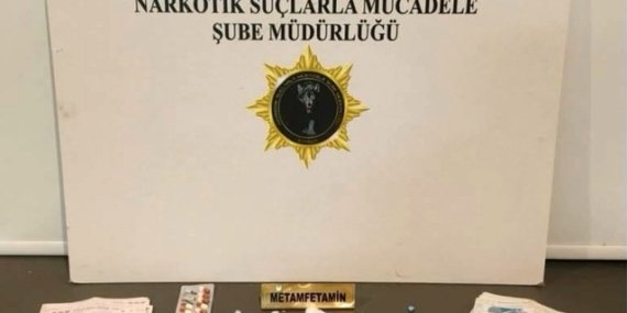 Samsun İlkadım'da 12 kişiye yönelik aramada 7 bin 902 uyuşturucu hap ele geçirildi