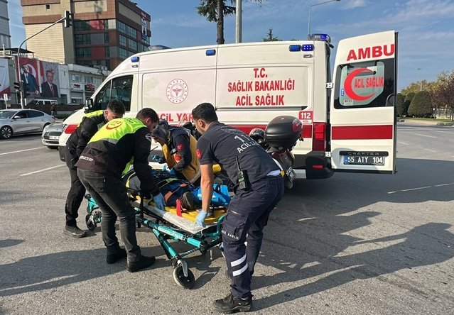 Samsun İlkadım'da hafif ticari aracın çarptığı kadının bacağı kırıldı