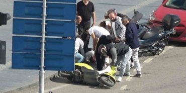 Samsun İlkadım'da kayan motosikletten düşen sürücü ve yolcu yara almadan kurtuldu