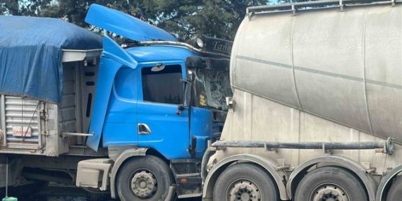 Samsun İlkadım'da zincirleme kazada tır şoförü ayakta tedavi edildi