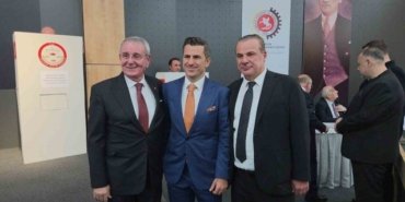 Samsun TSO'da meclis üyeleri oy veriyor, yönetim kurulu başkanlığı için 2 aday yarışıyor