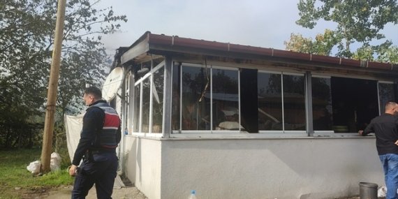 Samsun Terme'de çıkan yangın müstakil bir evi kullanılamaz hale getirdi
