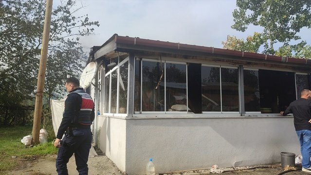 Samsun Terme'de çıkan yangın müstakil bir evi kullanılamaz hale getirdi