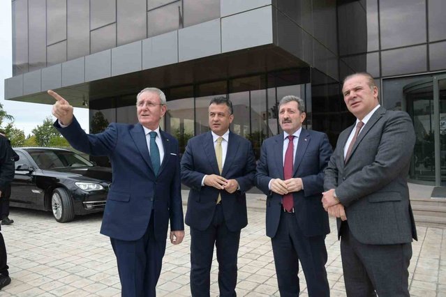 Samsun Valisi Tavlı ve Başkan Doğan, Samsun TSO başkanlarına başarı diledi