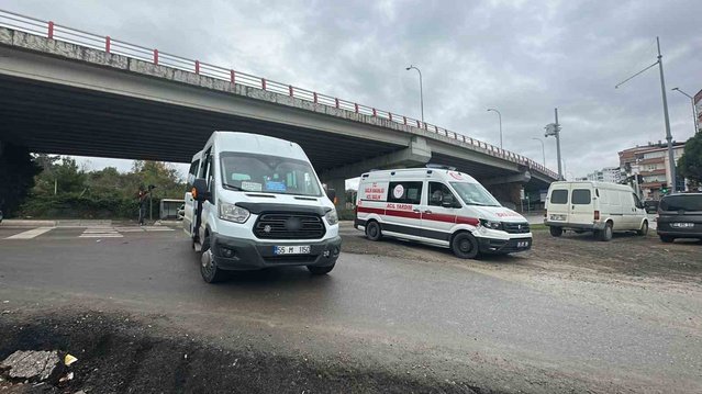 Samsun’da ambulans ile yolcu minibüsü çarpıştı