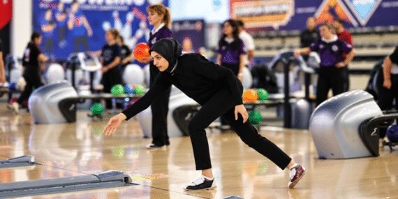 Samsun'da başlayan ÜNİLİG Bowling Şampiyonası'nda 60 sporcu mücadele ediyor