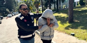 Samsun'da eşini kıskançlık iddiasıyla bıçakla yaralayan Ali Ç. adliyeye sevk edildi