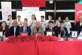 Samsun'da gaziler ve genç taekwondo sporcuları Vatan ve Kahramanlık Buluşması'nda buluştu