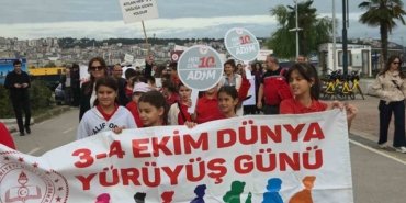 Samsun'da öğrenciler Tütün İskelesi'nden Sevgi Kafe'ye obeziteye dikkat çekti