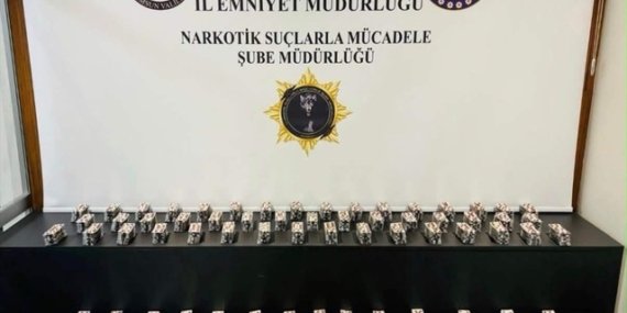 Samsun'da operasyonda 5 bin 656 hap ele geçirildi, 3 şüpheli gözaltına alındı