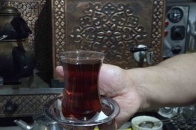 Samsun'da revize zam sonrası kahvehanede çay 20 TL'ye, çay ocağında 15 TL'ye yükseldi