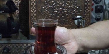 Samsun'da revize zam sonrası kahvehanede çay 20 TL'ye, çay ocağında 15 TL'ye yükseldi