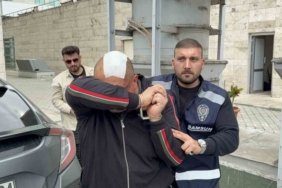 Samsun'da tabancayla saldıran şüpheli, apartmandan fırlatılan mumlukla yaralandı ve tutuklandı