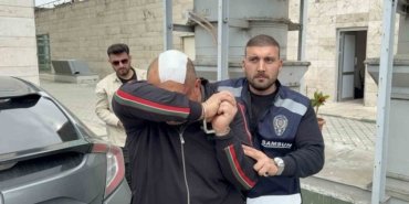 Samsun'da tabancayla saldıran şüpheli, apartmandan fırlatılan mumlukla yaralandı ve tutuklandı