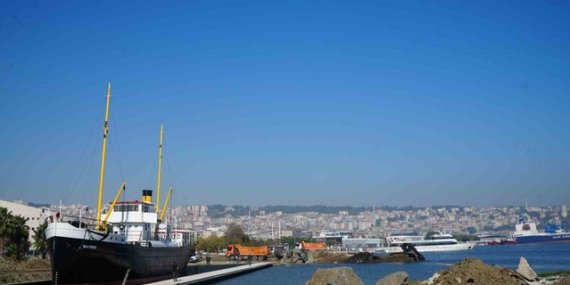 Samsun'da yeni yerine taşınan Bandırma Vapuru Müzesi çevresinde düzenleme sürüyor