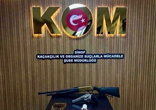 Sinop ve Samsun'da ruhsatsız silahlara yönelik operasyonda 9 zanlı gözaltına alındı