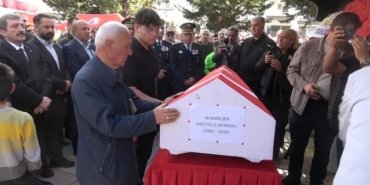 Sinop'ta alabora olan teknede ölen gazi polis Numan Şen, Samsun Bafra'da defnedildi.