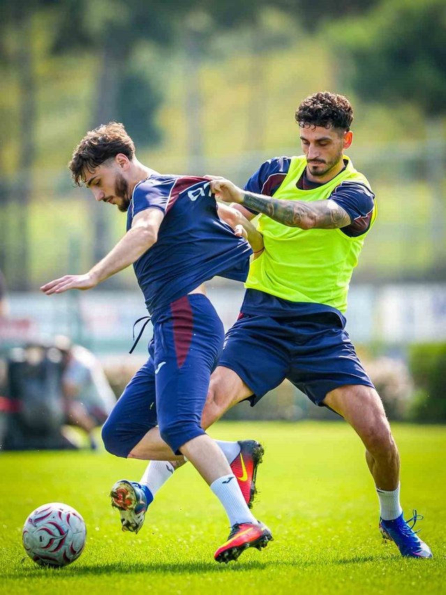 Trabzonspor, Samsunspor mesaisini tamamlayıp 23 kişilik kadroyla Samsun'a gitti