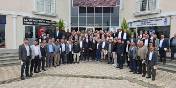 Vezirköprü'de muhtarlar ve protokolün toplantısında mahalle ihtiyaçları görüşüldü