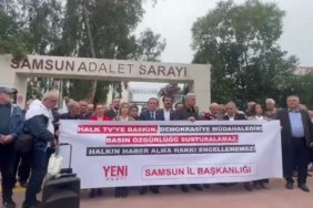 YENİ Parti Samsun, Halk TV'ye kayyım atanmasına Adalet Sarayı önünde tepki gösterdi