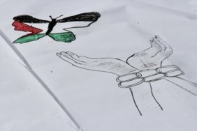 Yetim Vakfı'nın 81 ilde düzenlediği etkinlikte Filistinli çocuklar için resim çizildi